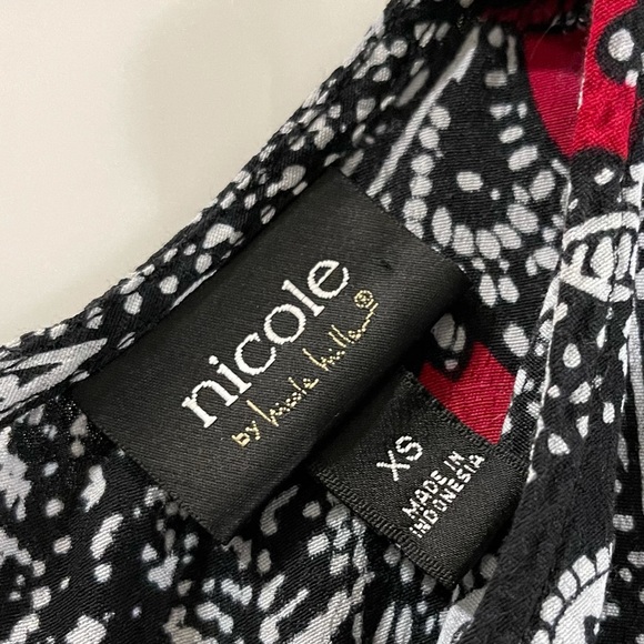 Nicole Miller Summer Top - Picture 12 of 12